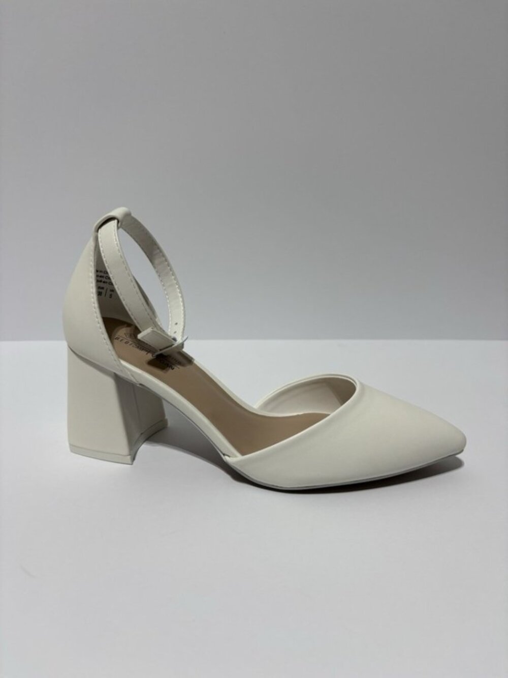 Call It Spring Women’s Daliaa White Block Heel Pumps, Size 7.5 M
